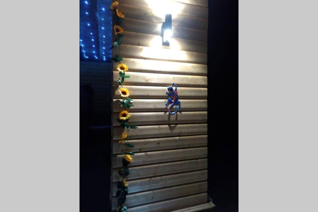 The Cottage - Hot Tub - Nr Glasgow - Self Check-In Coatbridge Zewnętrze zdjęcie