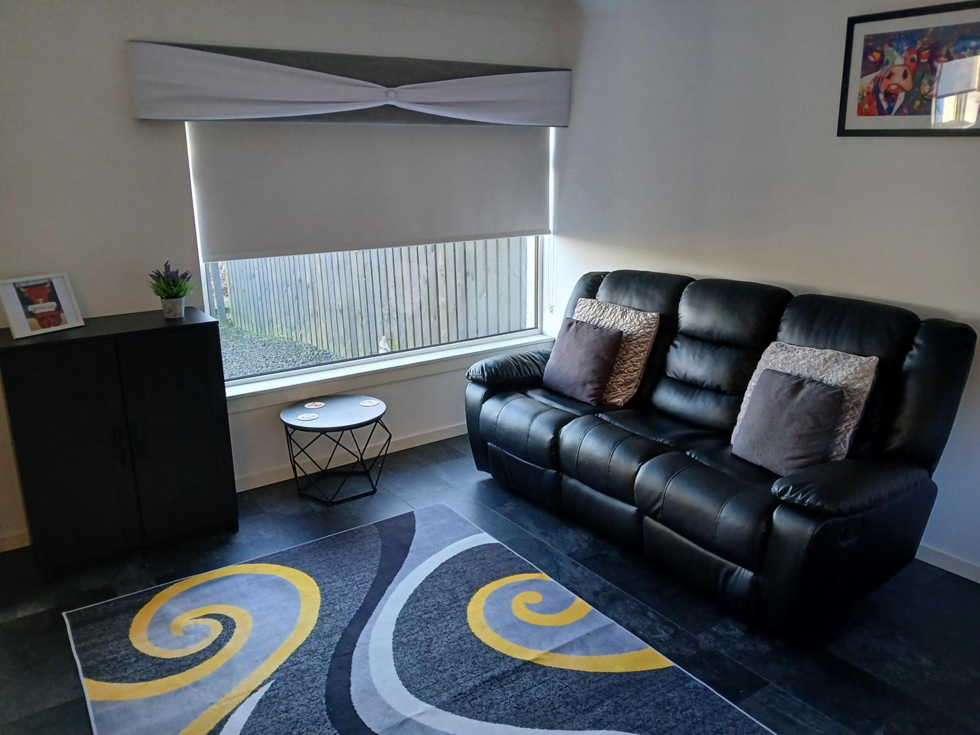 The Cottage - Hot Tub - Nr Glasgow - Self Check-In Coatbridge Zewnętrze zdjęcie